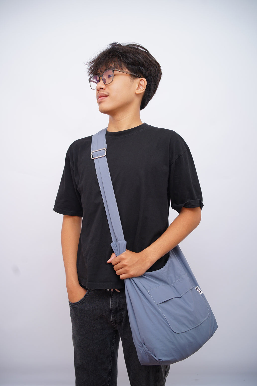 GOSLING bag - lightweight & foldable sling bag
