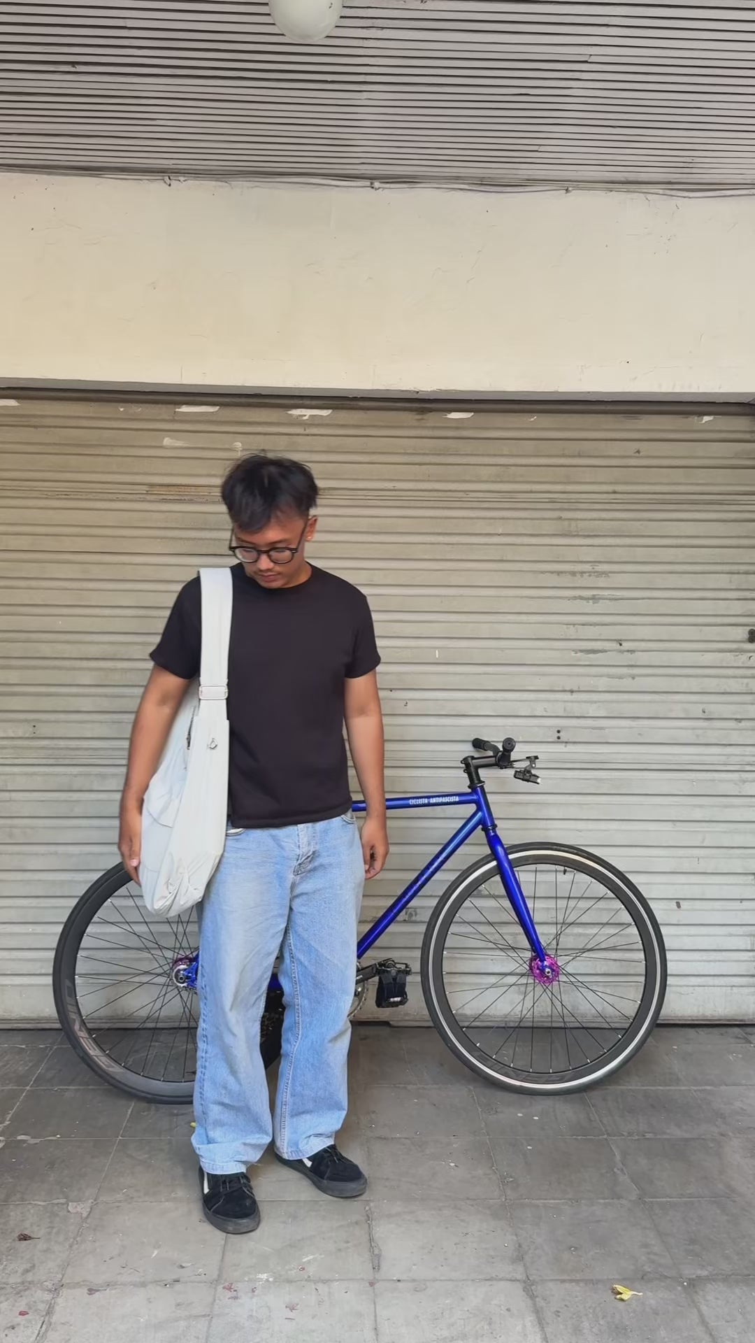 GOSLING bag - lightweight & foldable sling bag